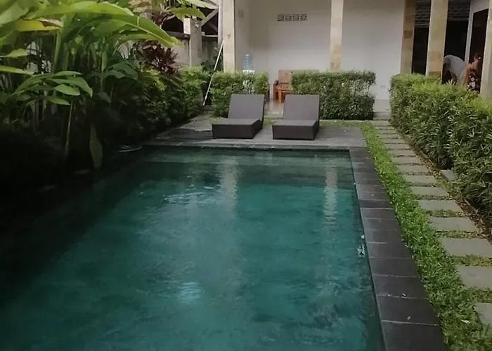 D'tegal Guest House- Tropical Courtyard In Canggu Denpasar