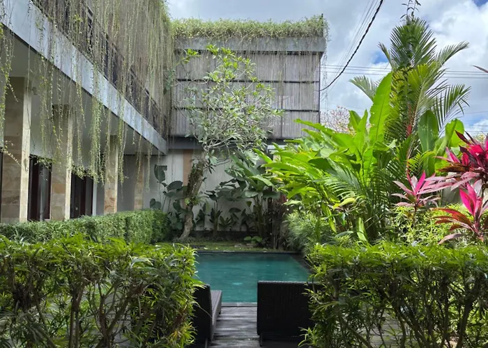 D'tegal Guest House- Tropical Courtyard In Canggu *